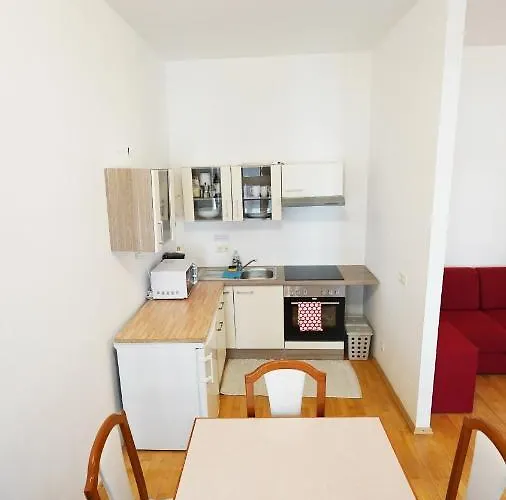 Cozynite Premium Hernals 1 Appartement *
